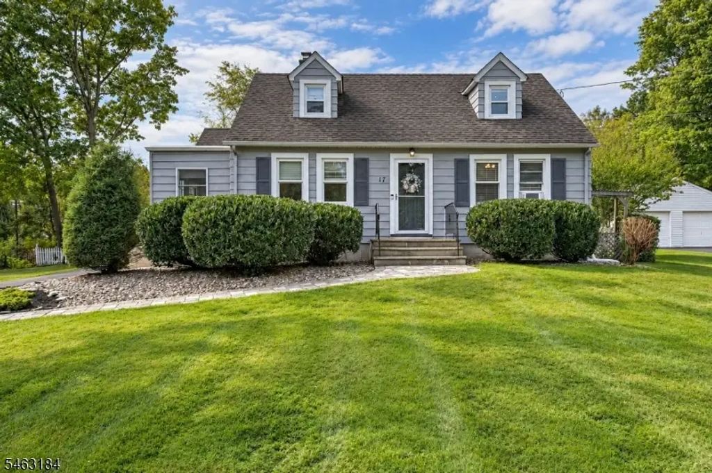 17 Charlotte Dr, Bridgewater Twp.