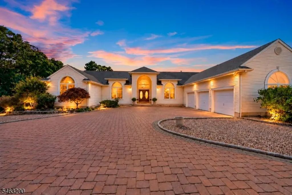 199 Royal Oak Dr, Ocean Twp.