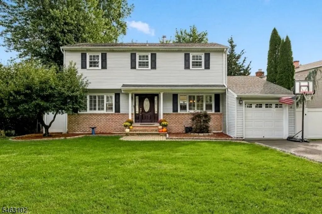 42 Circle Dr, Rockaway Twp.