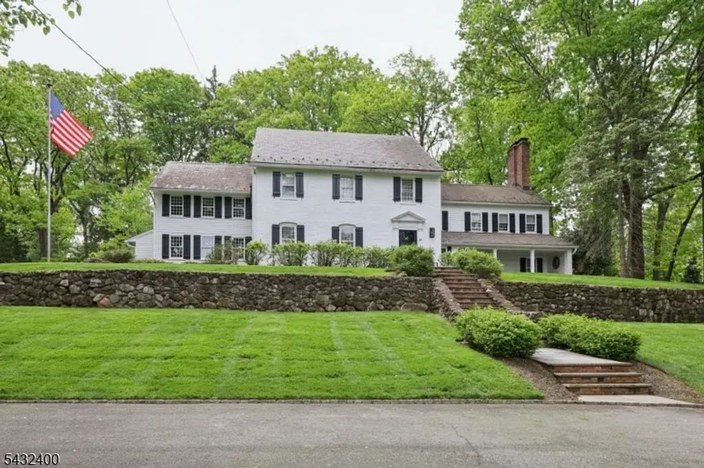 29 Gordon Rd, Essex Fells Twp.