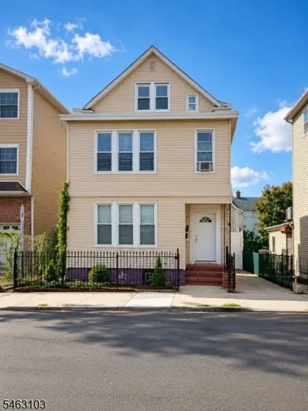 303 Pearl St, Elizabeth City