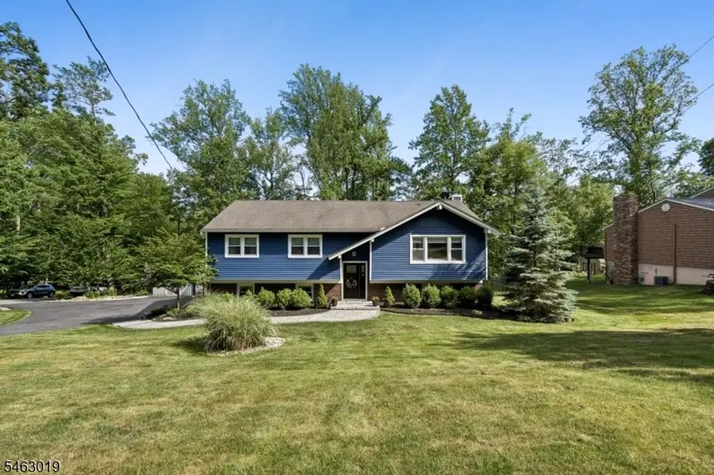60 Radtke Rd, Randolph Twp.