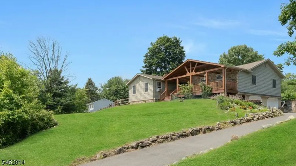 4 Northbrae Dr, Rockaway Twp.