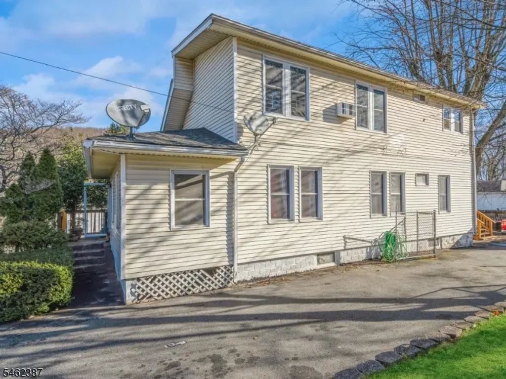 14 Elizabeth St, Wharton Boro