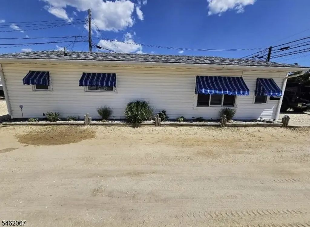 100 W Plover Way, Toms River Township