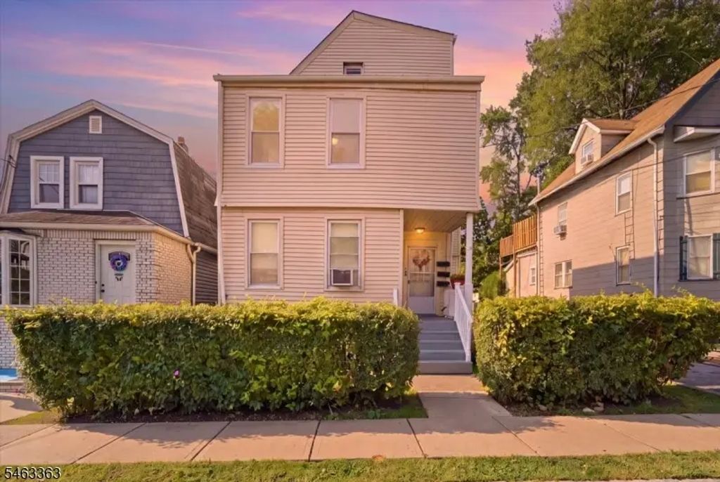 23 Tichenor Pl, Montclair Twp.