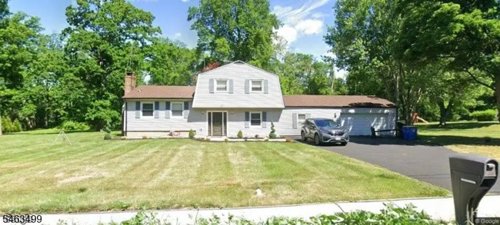 67 Queen Anne Dr, Bernards Twp.