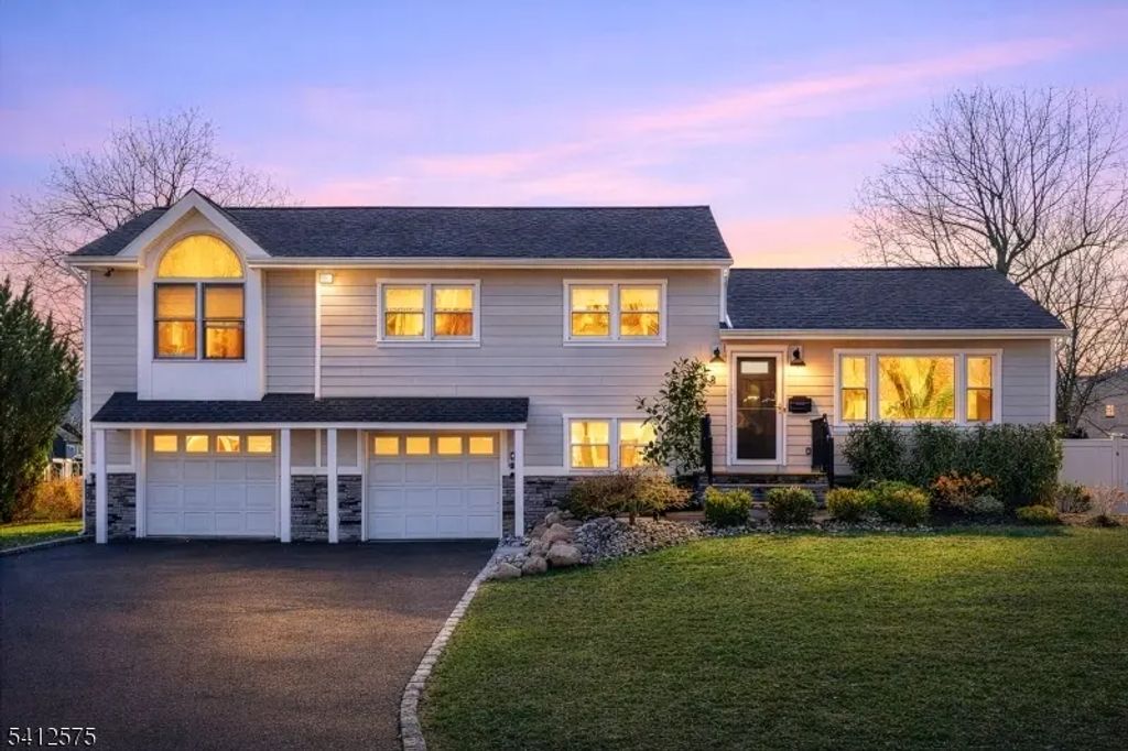 58 Edgewood Dr, Florham Park Boro