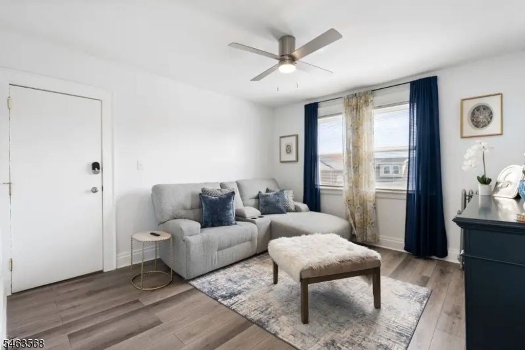 21 Huntington Ter, Newark City