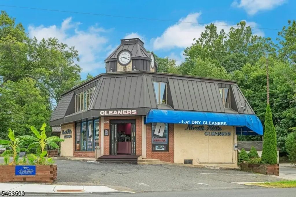 380 E Northfield Rd, Livingston Twp.