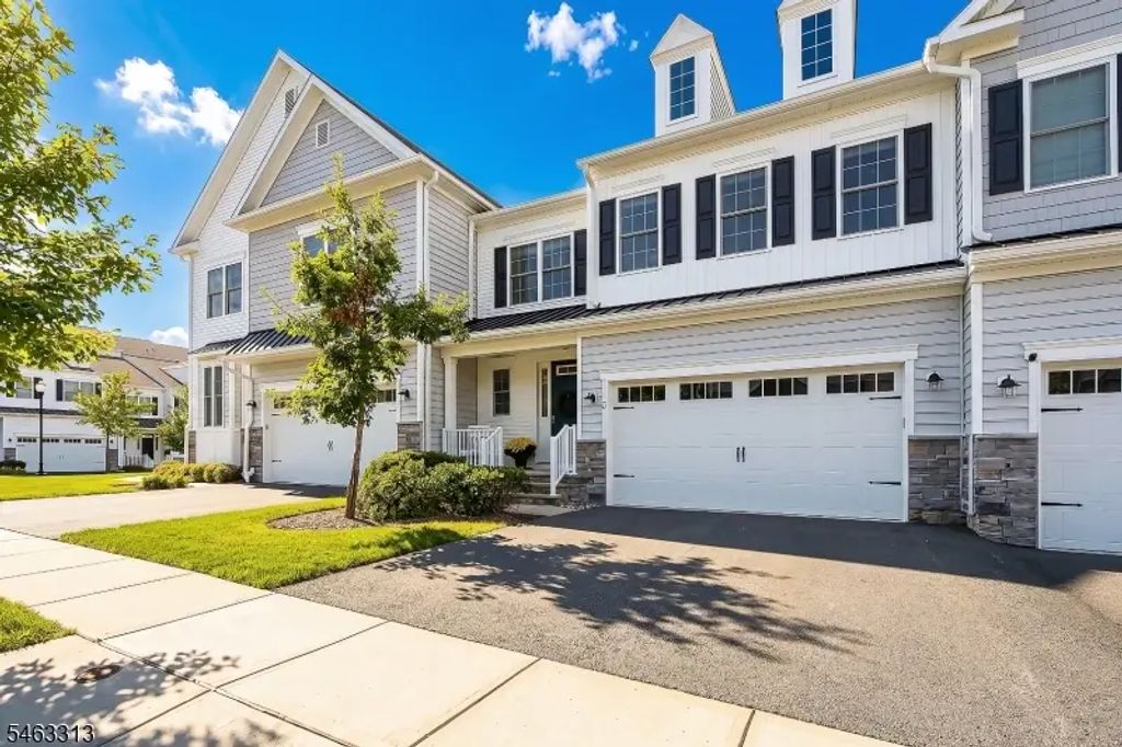 3 Sequoia Dr, Cedar Grove Twp.