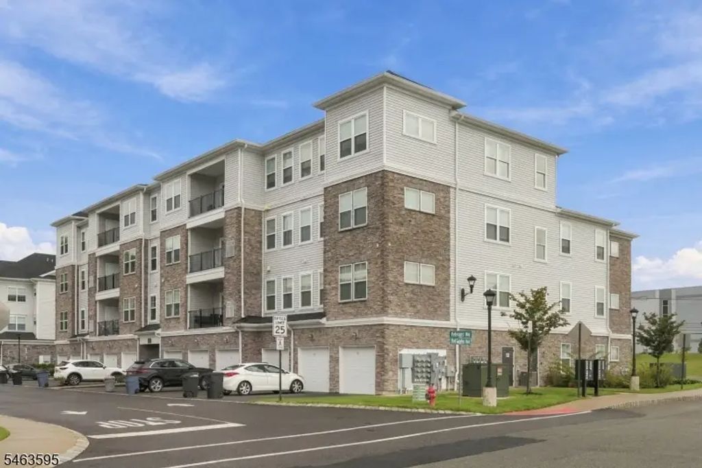 11 Veterans Way, Morris Plains Boro