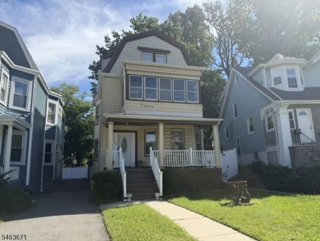 102 Midland Ave, East Orange City