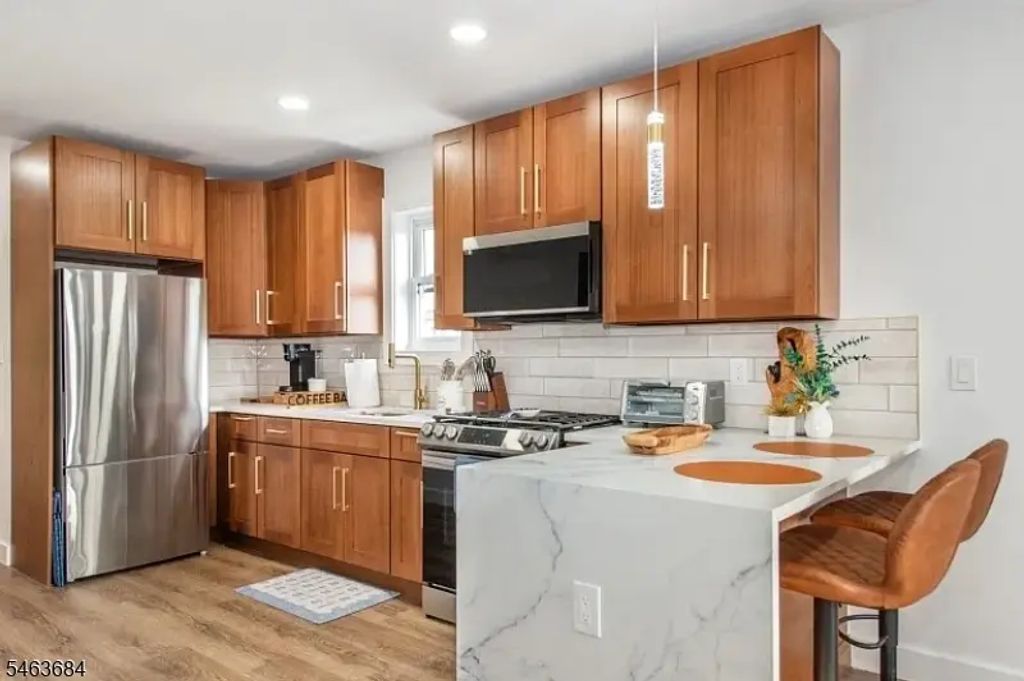112 19th Ave, Irvington Twp.