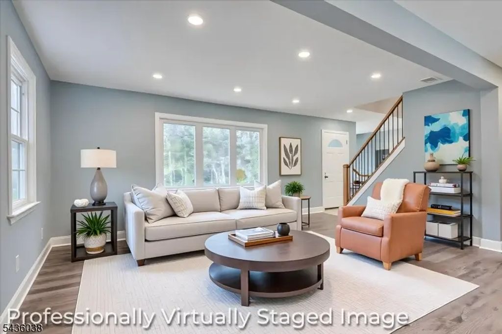 311 W 3rd Ave, Roselle Boro