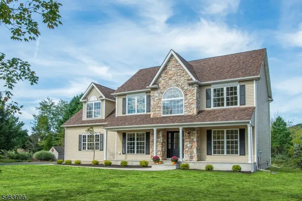 3 Pohat Court, Franklin Twp.