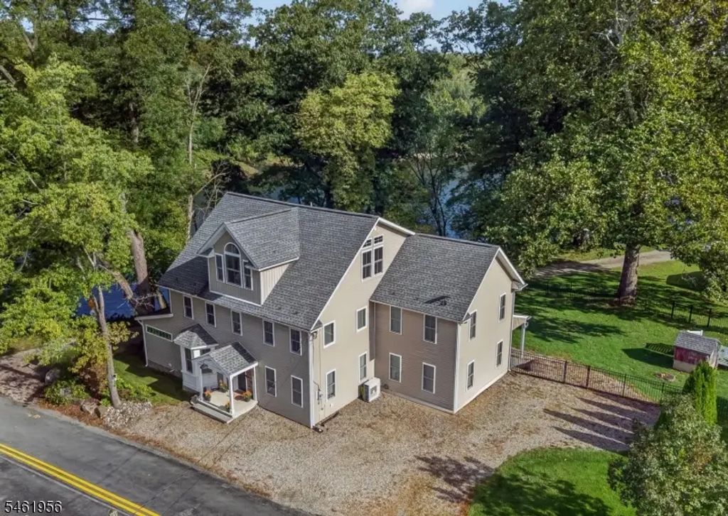 3097 River Rd, Harmony Twp.