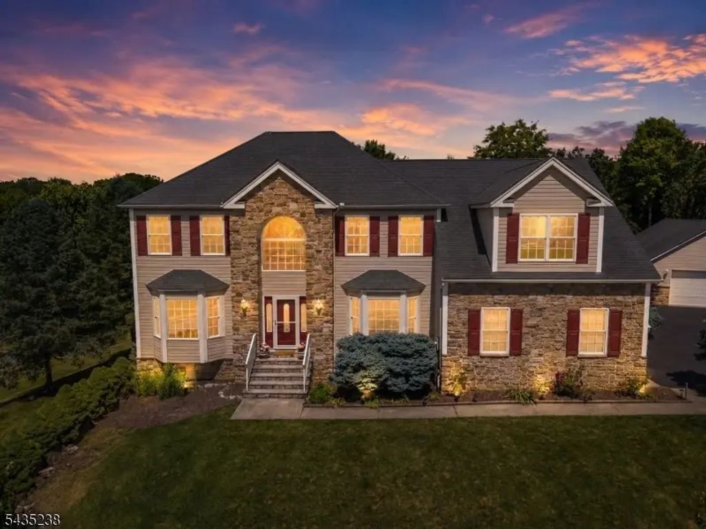 413 N Prospect St, Lopatcong Twp.