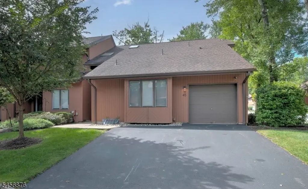 45 Mullarkey Dr, West Orange Twp.