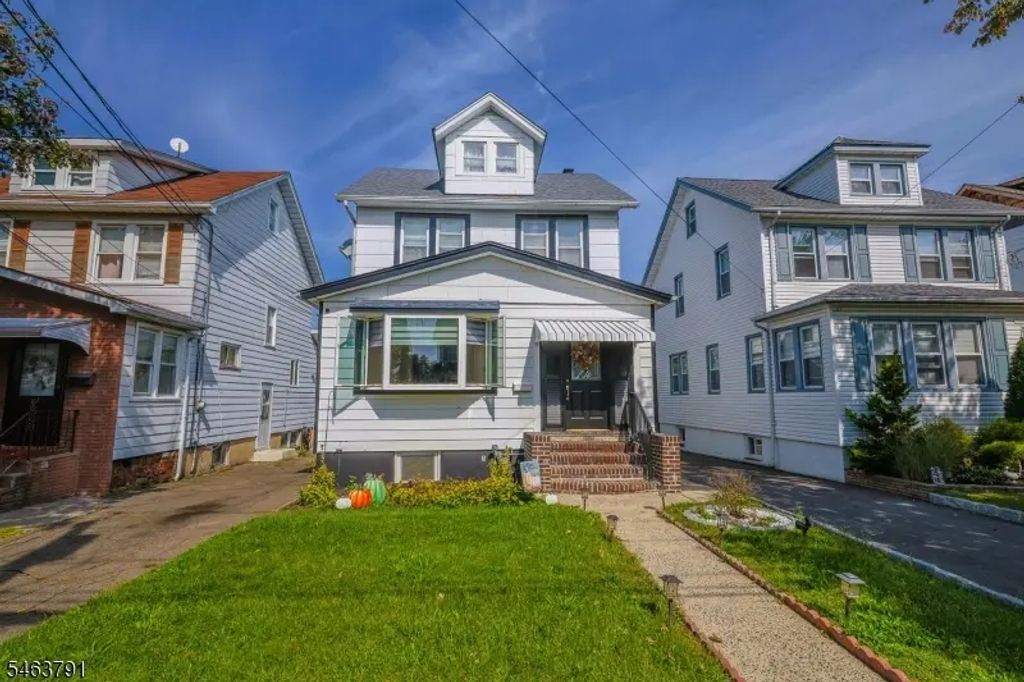 2035 Balmoral Ave, Union Twp.
