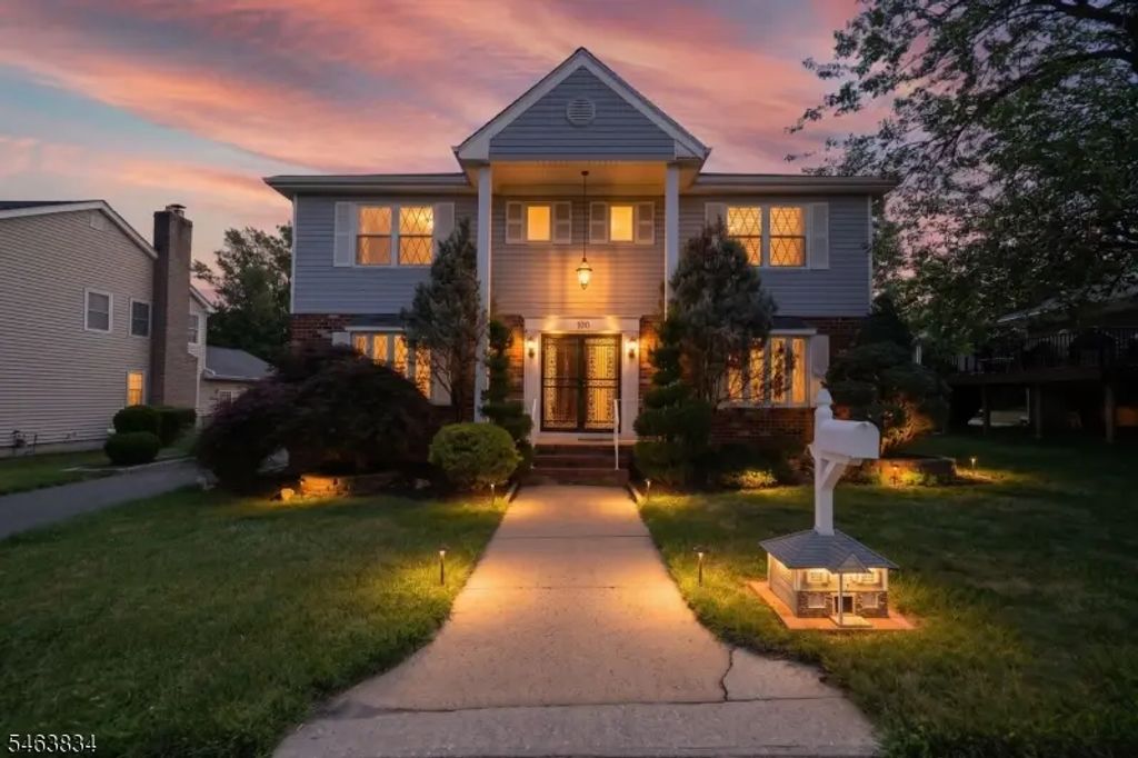100 Howell Ave, Woodbridge Twp.