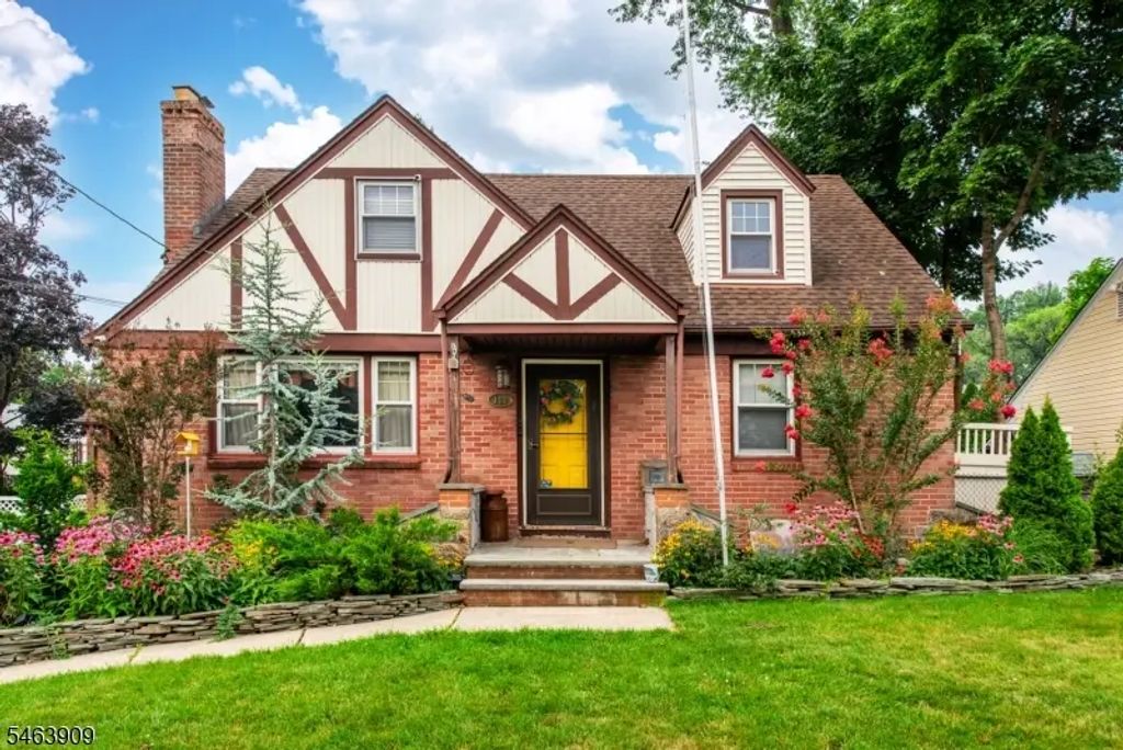 111 Greenlawn Ave, Clifton City
