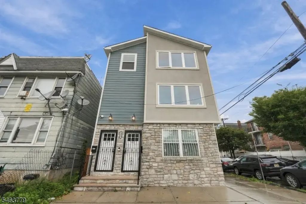 543 13th Ave, Newark City