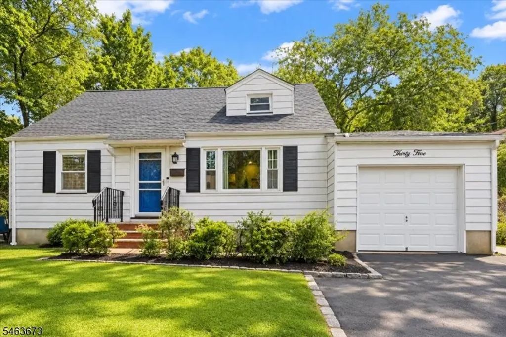 35 Deerfield Dr, West Orange Twp.