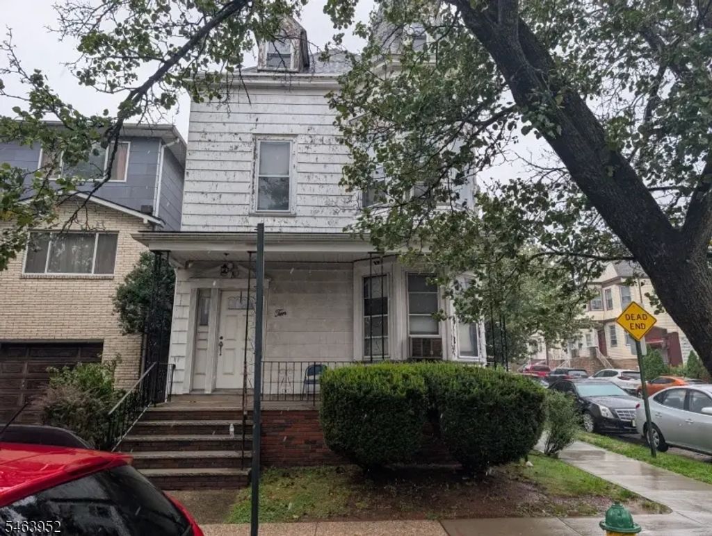 10 Davis Ave, Harrison Town