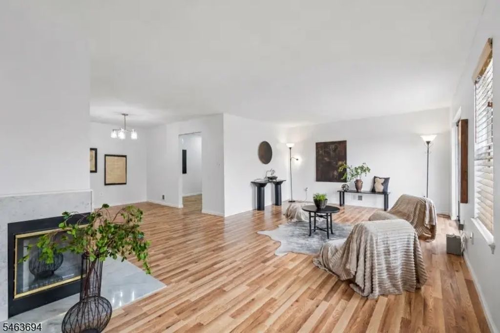 26 Seton Hall Dr, Newark City