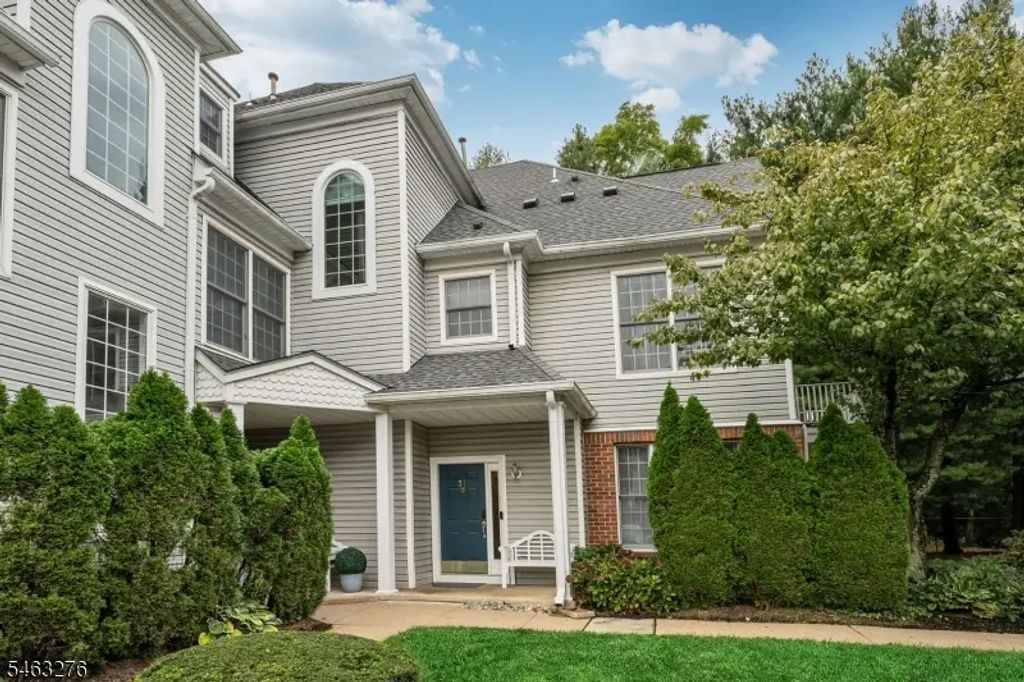 31 Twombly Ct, Morristown Town