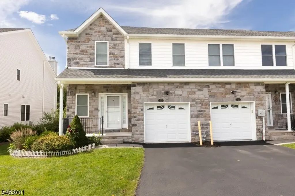 10 Decroce Ct, Parsippany-Troy Hills Twp.