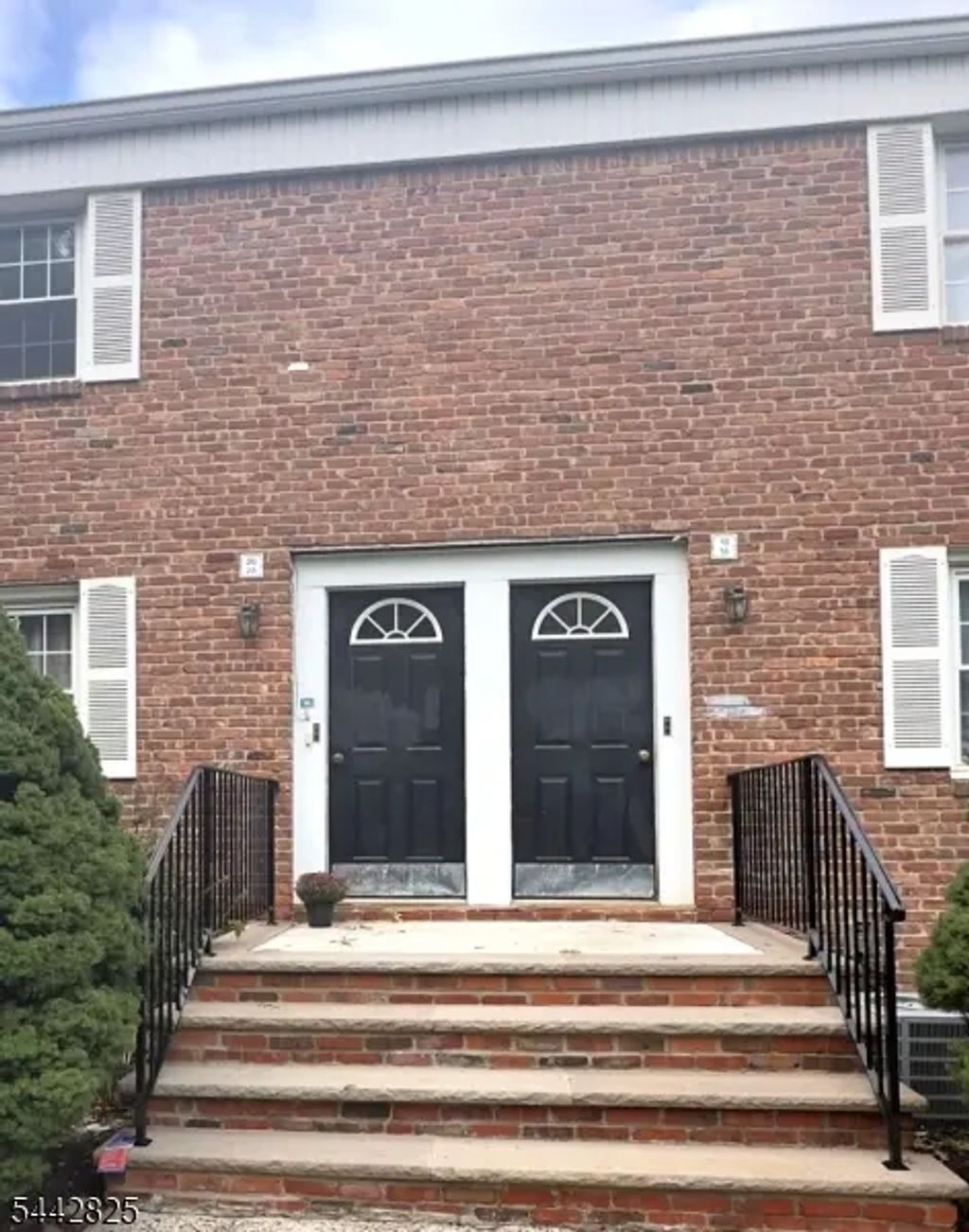 19 Dartmouth Ave, Bridgewater Twp.