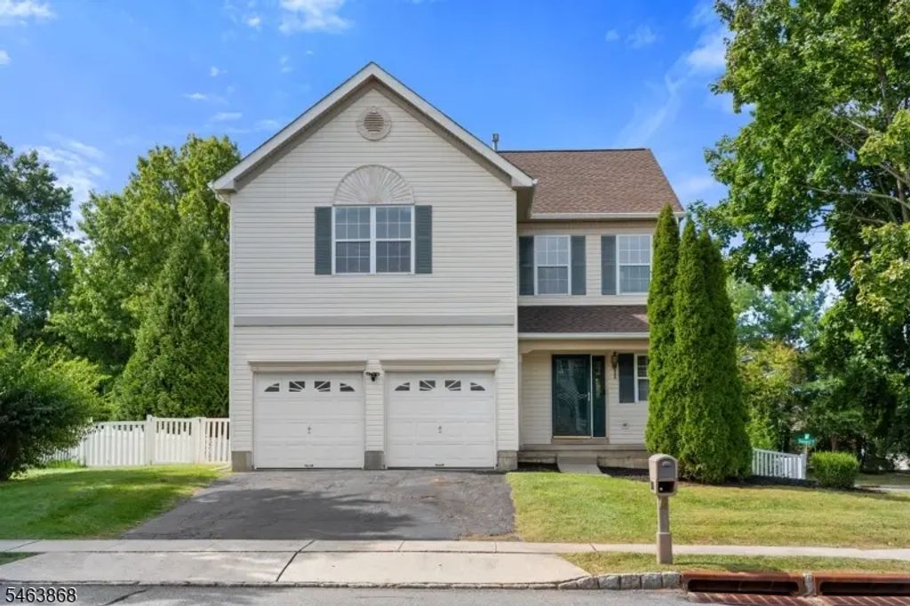 300 Hamilton Drive, Greenwich Twp.