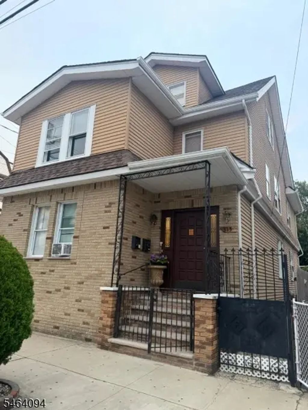 313 Chestnut St, Kearny Town