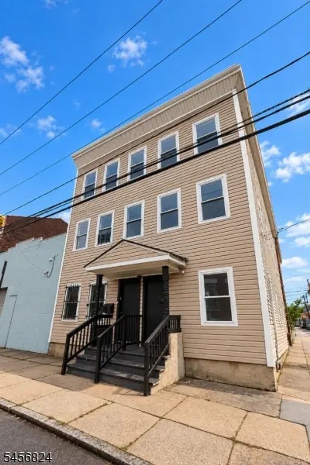 83 Jay St, Newark City