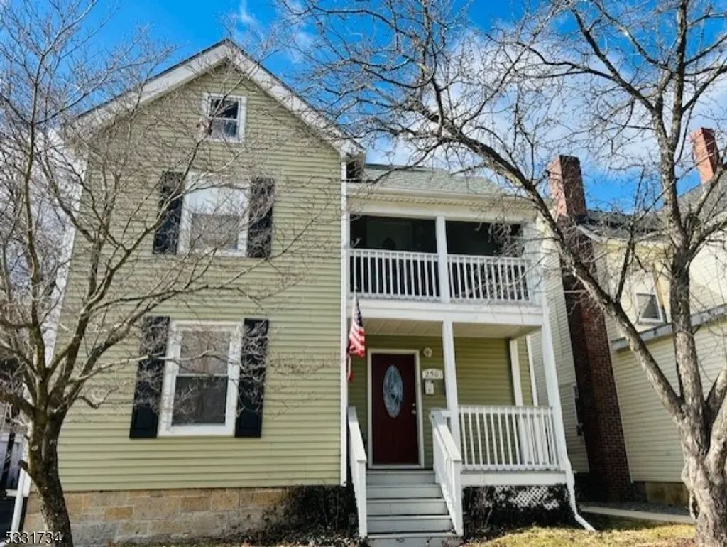 250 Spring St, Newton Town