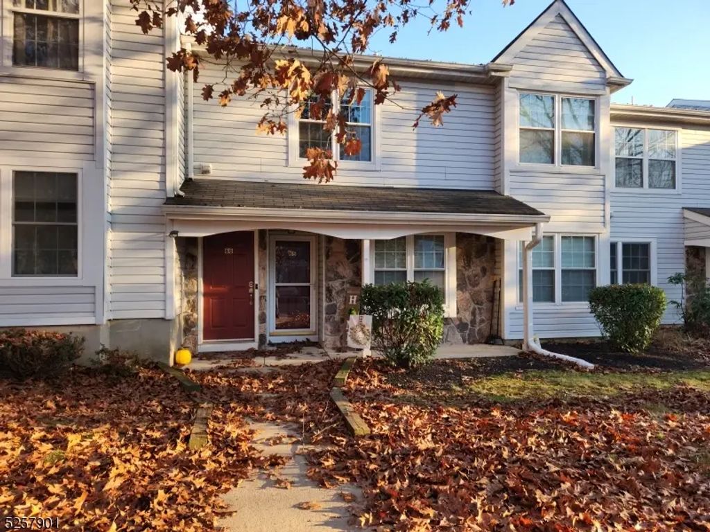 65 Oswestry Way, Franklin Twp.