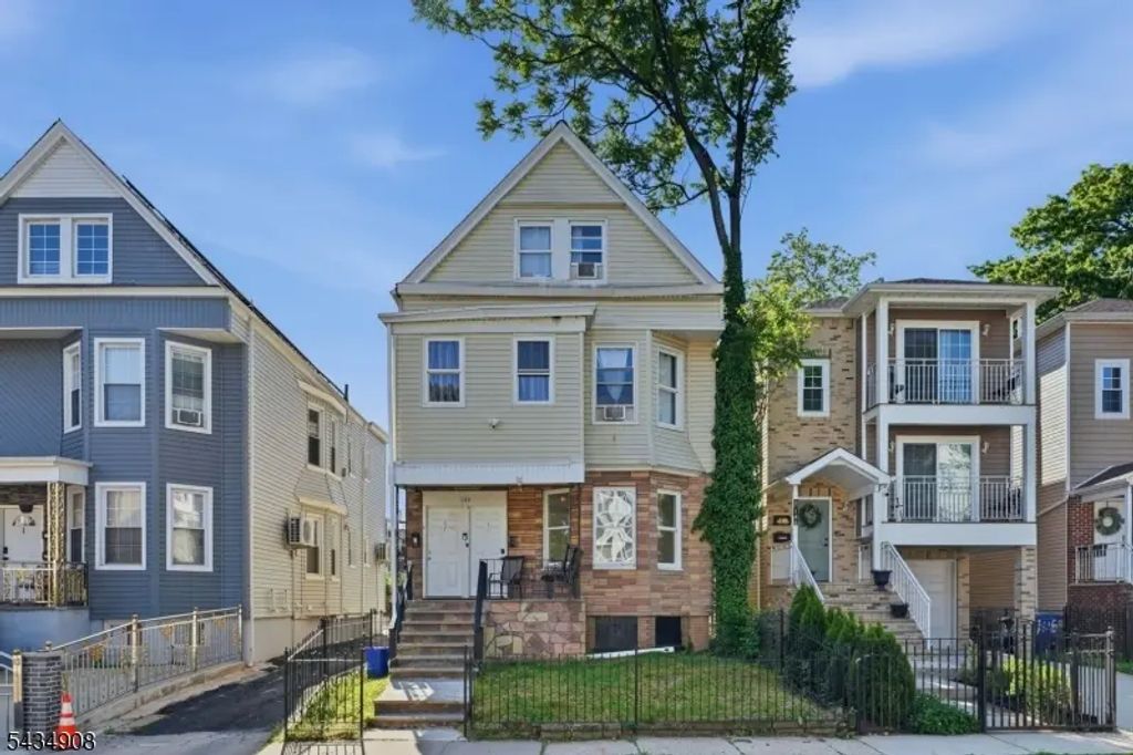 148 N 15th St, East Orange City