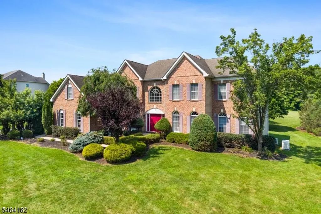 2 Coury Rd, Hillsborough Twp.