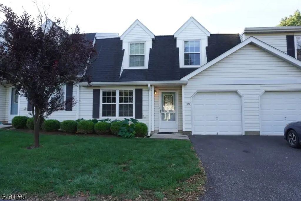 378 Hawkshead Way, Franklin Twp.
