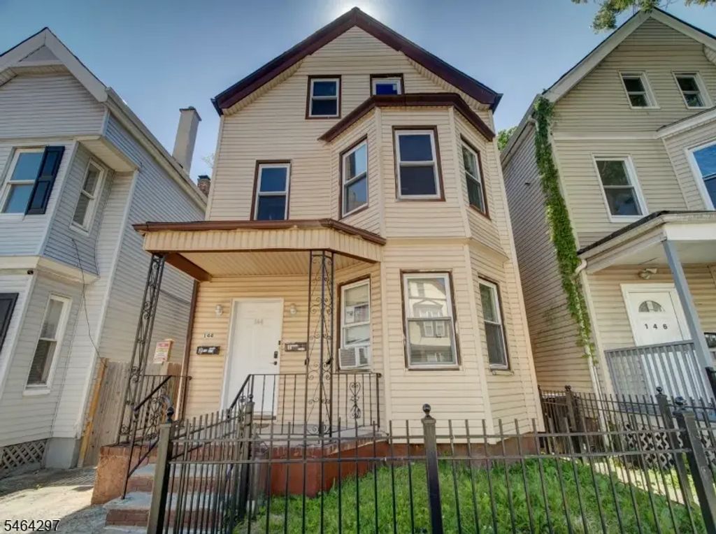 144 Steuben St, East Orange City