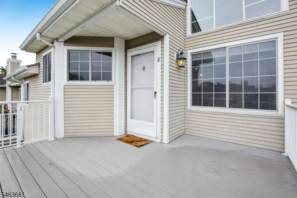 8 Bentley Court, Bedminster Twp.