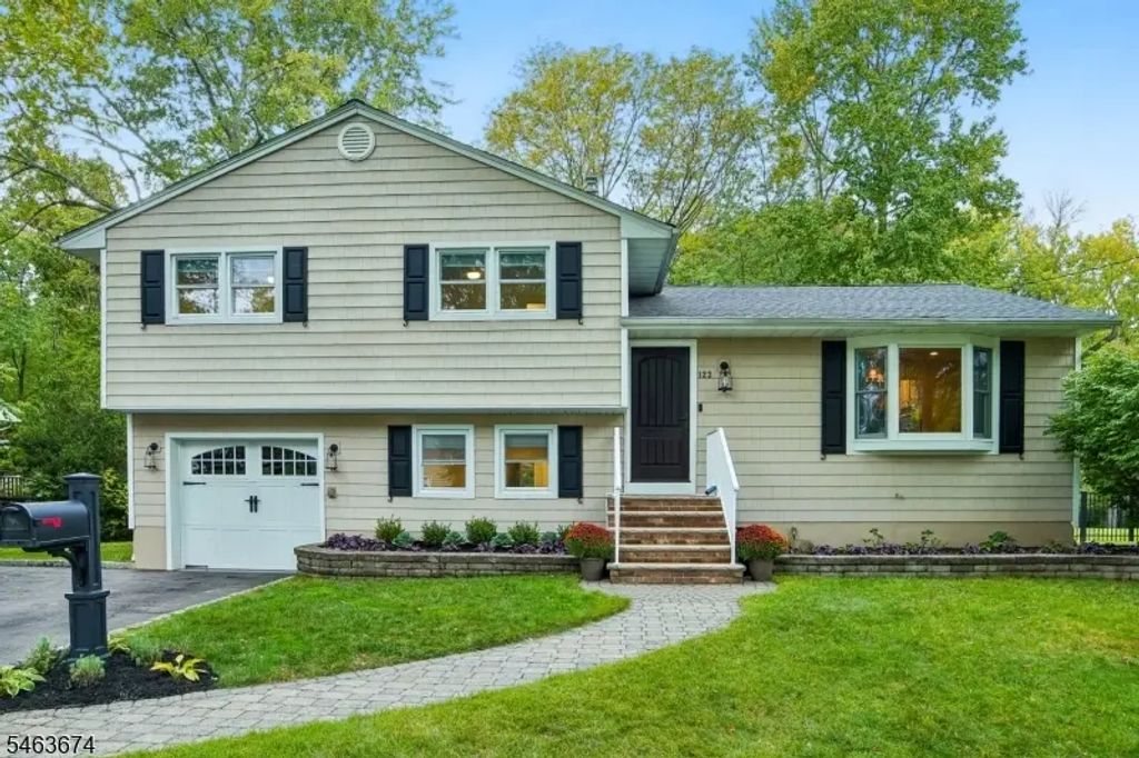 123 River Bend Rd, Berkeley Heights Twp.