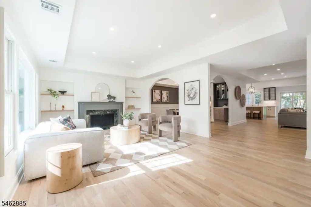 73 Highland Ave, Maplewood Twp.