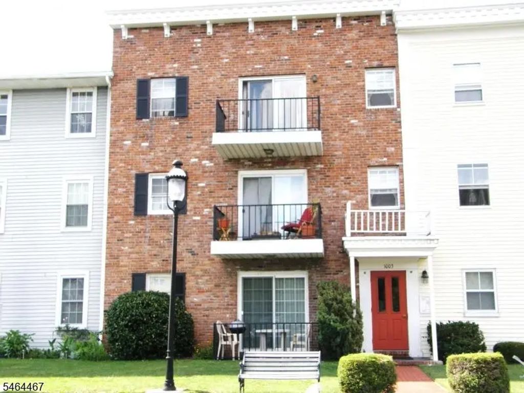 1000 Unicorn Way, Clifton City