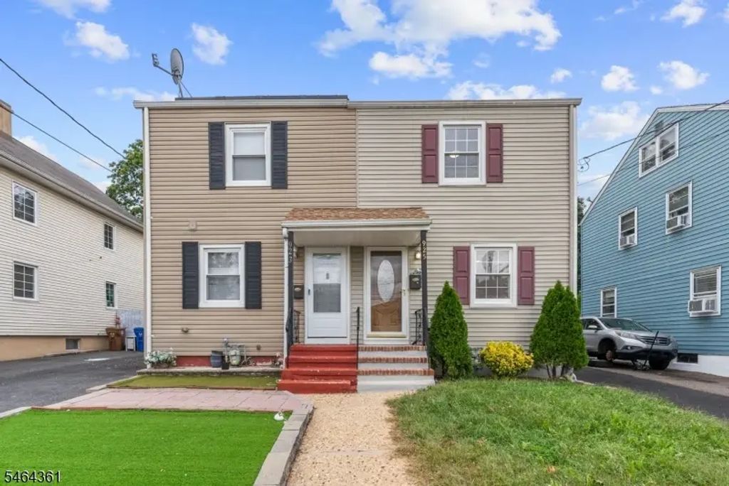 925 Middlesex St, Linden City