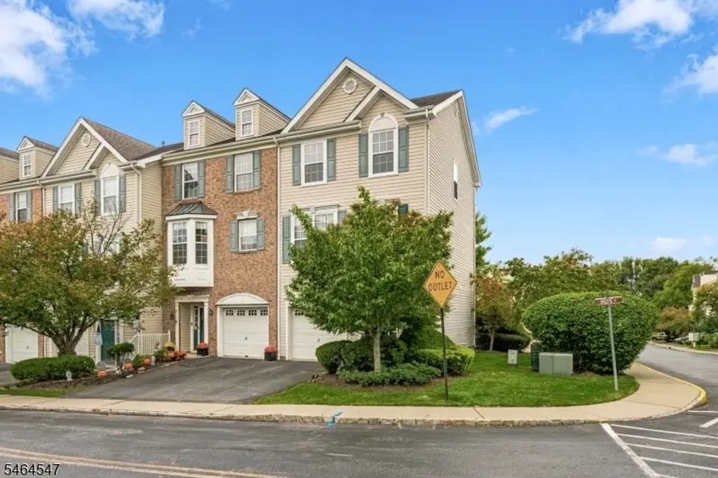 2 Hope St, Lopatcong Twp.
