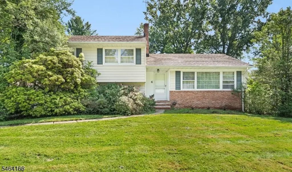 4 Pierson Ln, Florham Park Boro