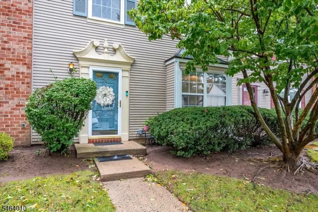 26 Townsend Ct, Franklin Twp.